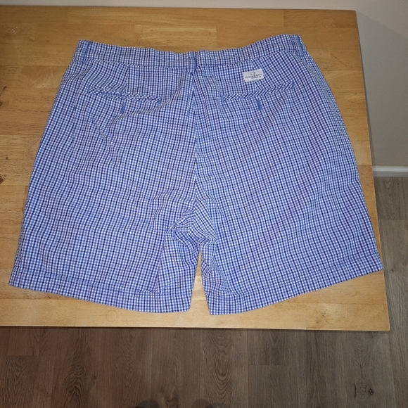 A bundle of Vineyard Vines men shorts in a size 34. Pre-loved in great shape. - Picture 2 of 16